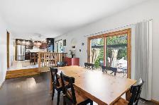 OH! Magnificent 5bdrm Bungalow nestled on a quiet cul-de-sac! - Photo 6