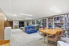 OH! Magnificent 5bdrm Bungalow nestled on a quiet cul-de-sac! - Photo 10