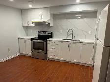 Private Bright Basement Room Brand New bathroom kitchen NO share - Photo 2