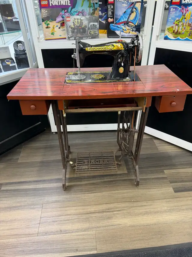 Singer 15NL Sewing Machine Cast Iron Treadle