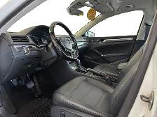 2017 Volkswagen Passat 1.8T SE 4dr Sedan Automatic - Photo 10