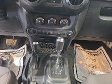 2017 Jeep Wrangler Unlimited Big Bear 4dr SUV 4WD (3.6L 6cyl 6M) - Photo 15