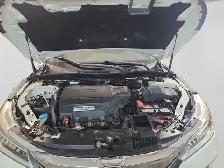 2017 Honda Accord Touring V6 4dr Sedan Automatic - Photo 19