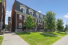 Foundry Simcoe | 5 Bedroom Suites | Private Bathrooms | - Photo 2