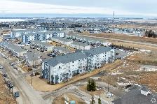 Beautiful 2 Bed 1 Bath - Sylvan Lake - Photo 7