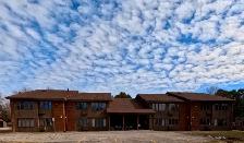 Arnprior / White Lake: 2-bedroom plus Den Apartment For Rent