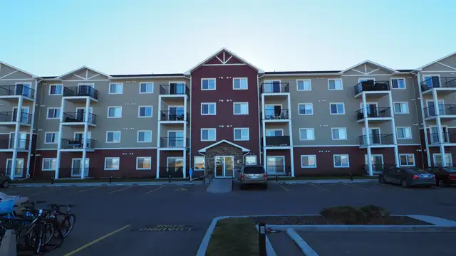 1 Bedroom - Lacombe - $699 Security Deposit - October