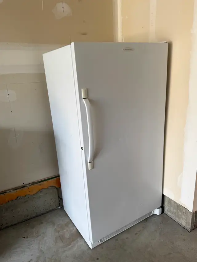 Frigidaire 17.1 Cubic Foot Upright Freezer