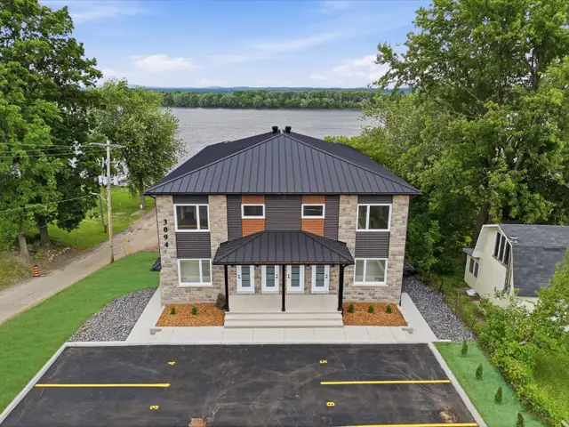 WATERFRONT FOR RENT - 2 BEDROOM