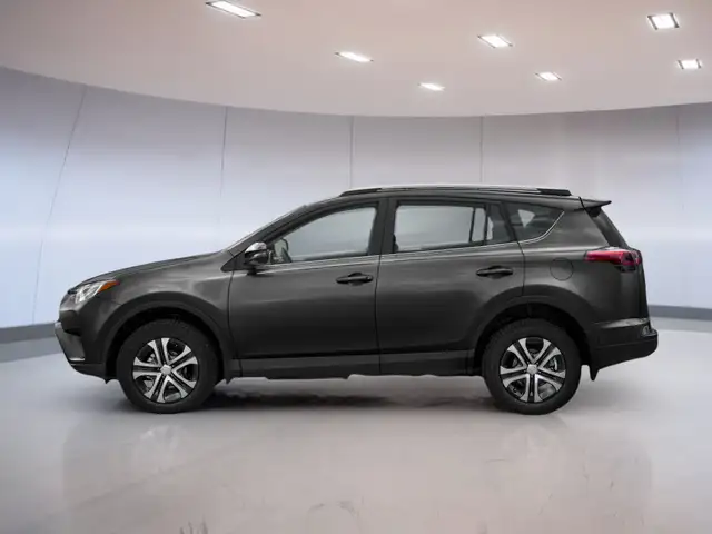 2018 Toyota RAV4 LE - Heated Seats - Bluetooth