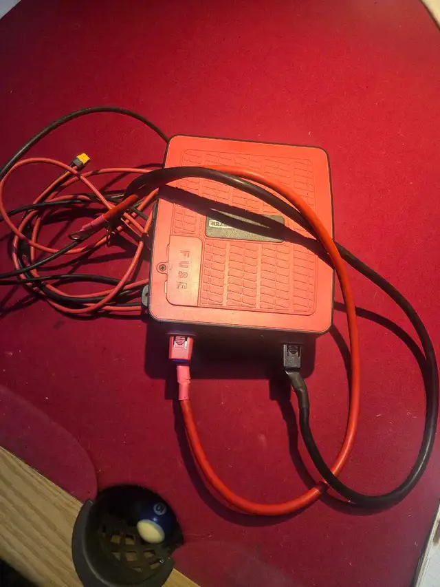 MotoMaster Power Inverter 1500W with Battery Cables