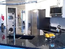 Luxurious 2 Bedroom  2 Bathroom Condo/Renovate/Sheppard W Subway - Photo 4