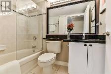Luxurious 2 Bedroom  2 Bathroom Condo/Renovate/Sheppard W Subway - Photo 6