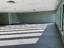 2000 sq/ft main floor commercial space available in Queensland! - Photo 4