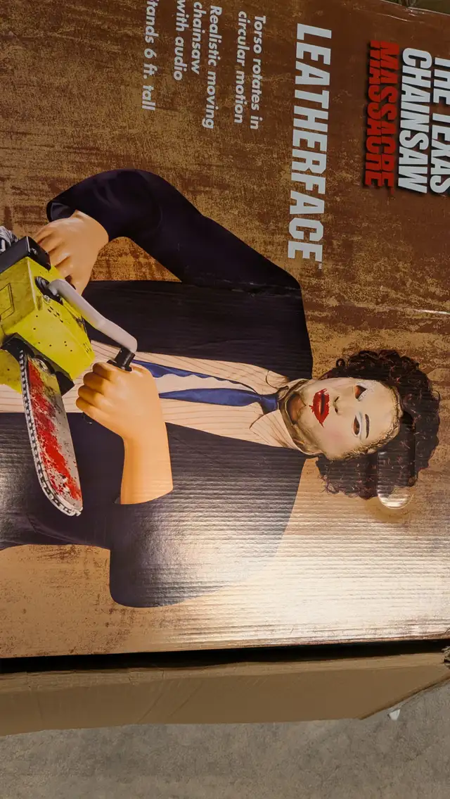 Halloween Texas chainsaw massacre Leatherface pretty woman anima
