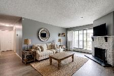 HUGE PRICE DROP! CHARMING 2 BED BRAESIDE CONDO FOR SALE! - Photo 9