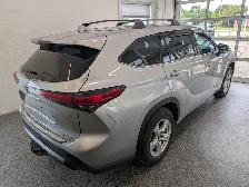 2020 Toyota Highlander LE AWD - Photo 3