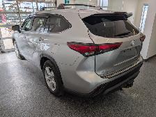 2020 Toyota Highlander LE AWD - Photo 4