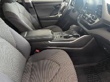 2020 Toyota Highlander LE AWD - Photo 8