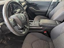 2020 Toyota Highlander LE AWD - Photo 11