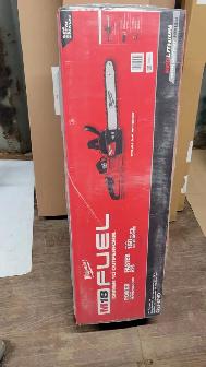 Milwaukee M18 Fuel 16' Chainsaw Kit - Photo 2