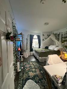Primary Bedroom With Washroom - Photo 6