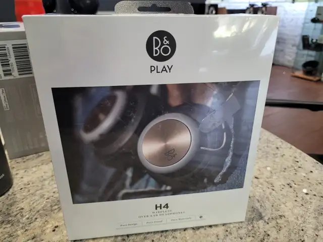 B&O BeoPlay H4