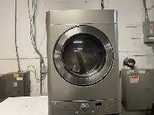 Sécheuse seule champagne contrôle au bas superposable LG