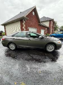 2016 Toyota Camry LE — Only 57,337 km! - Photo 4