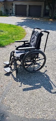 Wheelchair Weight Capacity 275 lbs. in Excellent Condition - Photo 4