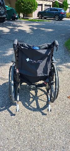 Wheelchair Weight Capacity 275 lbs. in Excellent Condition - Photo 6