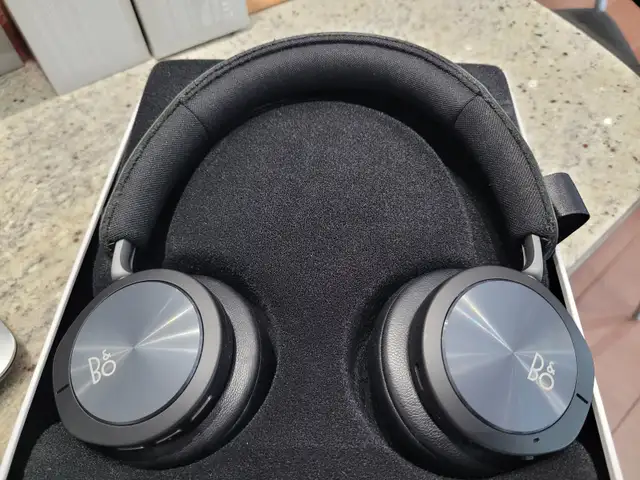 B&O BeoPlay H8i, Wireless (Sans-fil)