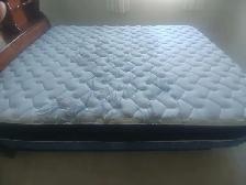 Queen mattress and boxspring - Photo 2
