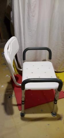 Bath chair or Shower chair new adjustable height shower chair - Photo 3