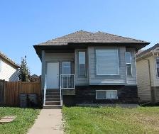 #7471- 3bed/1bath upper level in Westpointe. Avail. Sept 23rd