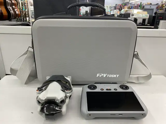DJI Mini 4 Pro with Fly More Kit