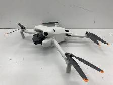 DJI Mini 4 Pro with Fly More Kit - Photo 3