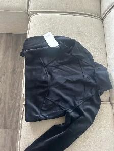 BRAND NEW WITH TAGS – Lululemon  Oversized Velvet sweater - Photo 2