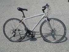 A BEAUTY ALUMINUM 700C DEVINCI ST TROPEX 24 SPD HYBRID ROAD BIKE - Photo 3