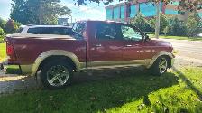 2011 dodge ram crewcab,4x4.