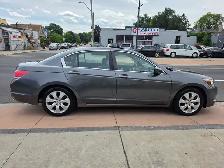 2010 Honda Accord Sedan - Photo 8