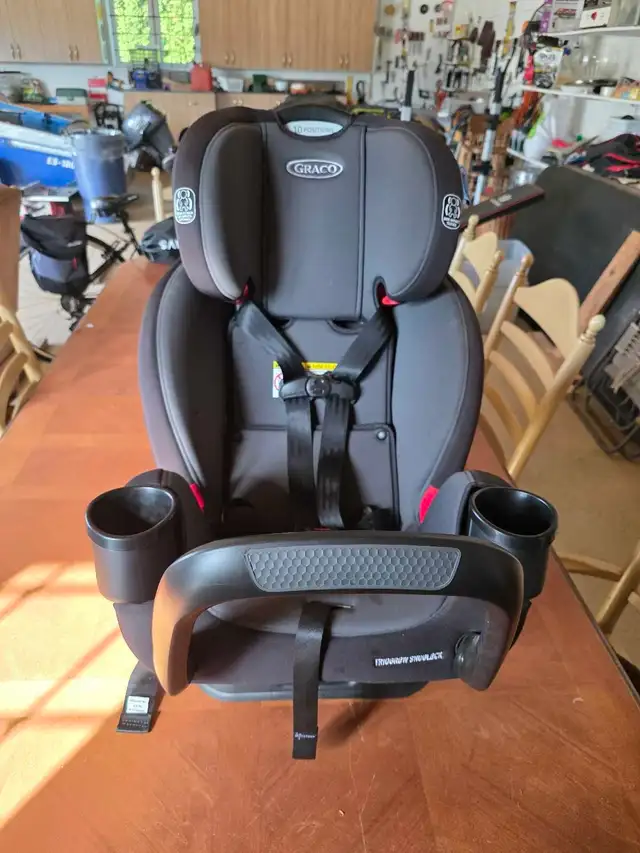 siège d'auto Graco Tri Grow Sunlock comme un neuf!