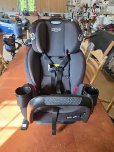 siège d'auto Graco Tri Grow Sunlock comme un neuf!