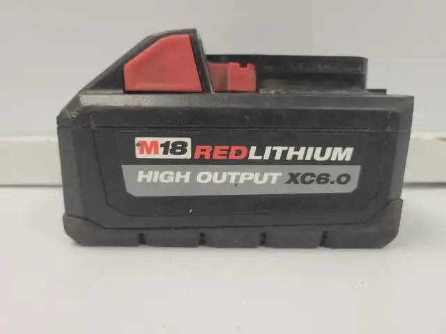 (B39) Milwaukee 48-11-1865 Battery -6.0 Ah