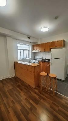 1 bedroom apt steps away from Dufferin Subway Station