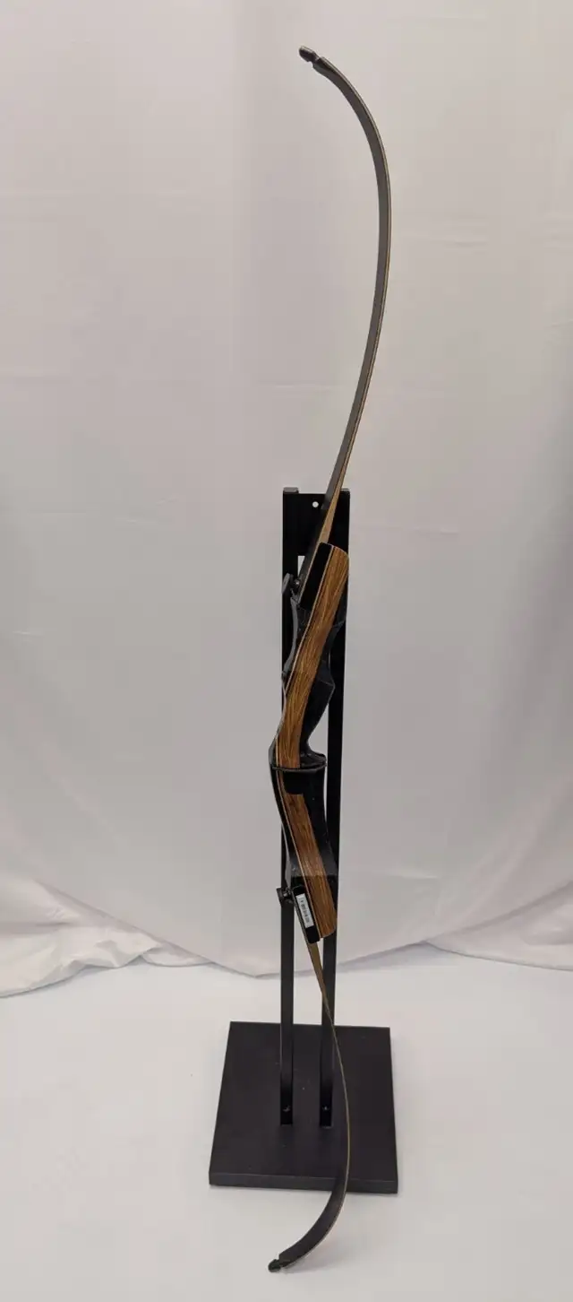 (B2251) OMP Smoky Mountain Hunter Recurve Bow