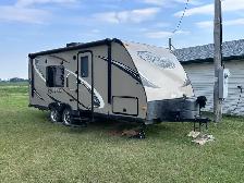 2013 24’ Kodiak Camper Trailer for Sale