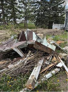 Junk Removal Calgary — Available 7 Days a Week ✅ - Photo 3