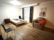 Furnished room main floor house near subway Yonge/Finch - Photo 2