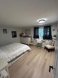 Large 2 bedroom in Hidden Valley. Laundry & Utilities included. - Photo 6